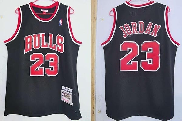 NBA Chicago Bulls #23 Michael Jordan Black 1997-98 Hardwood Classics Jersey