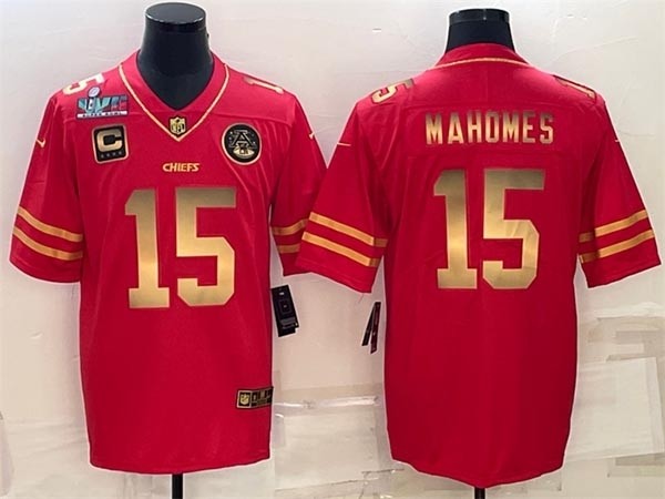 Men's Kansas City Chiefs #15 Patrick Mahomes Red Gold Super Bowl LVII Patch And 4-Star C Patch Vapor Untouchable Limited Stitched Jersey