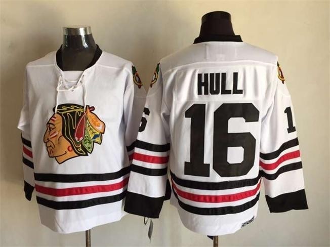 Men's Chicago Blackhawks #16 Bobby Hull 1957-58 White CCM Throwback Jersey